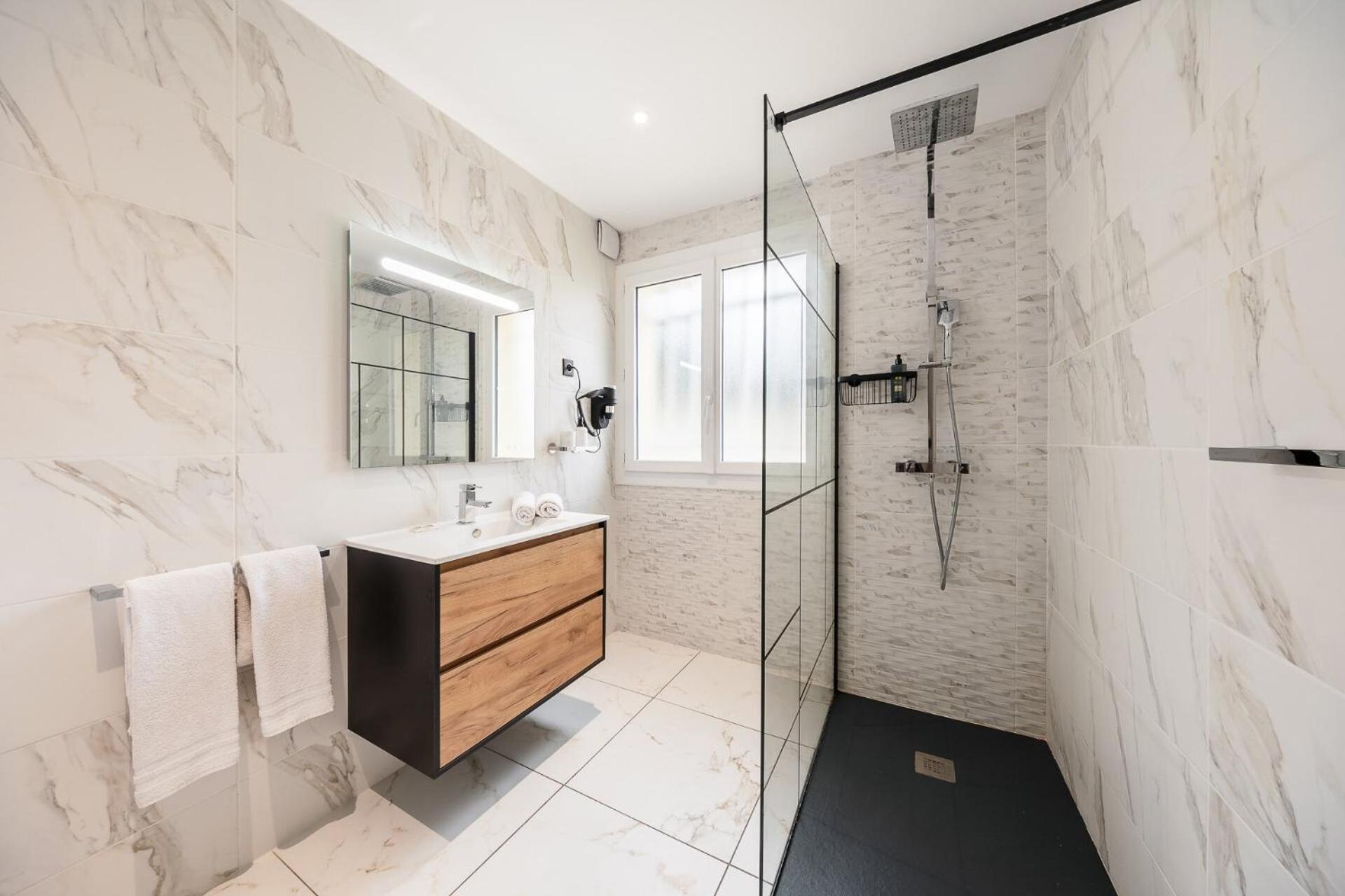 Hotel The Originals City, Azur, 2*