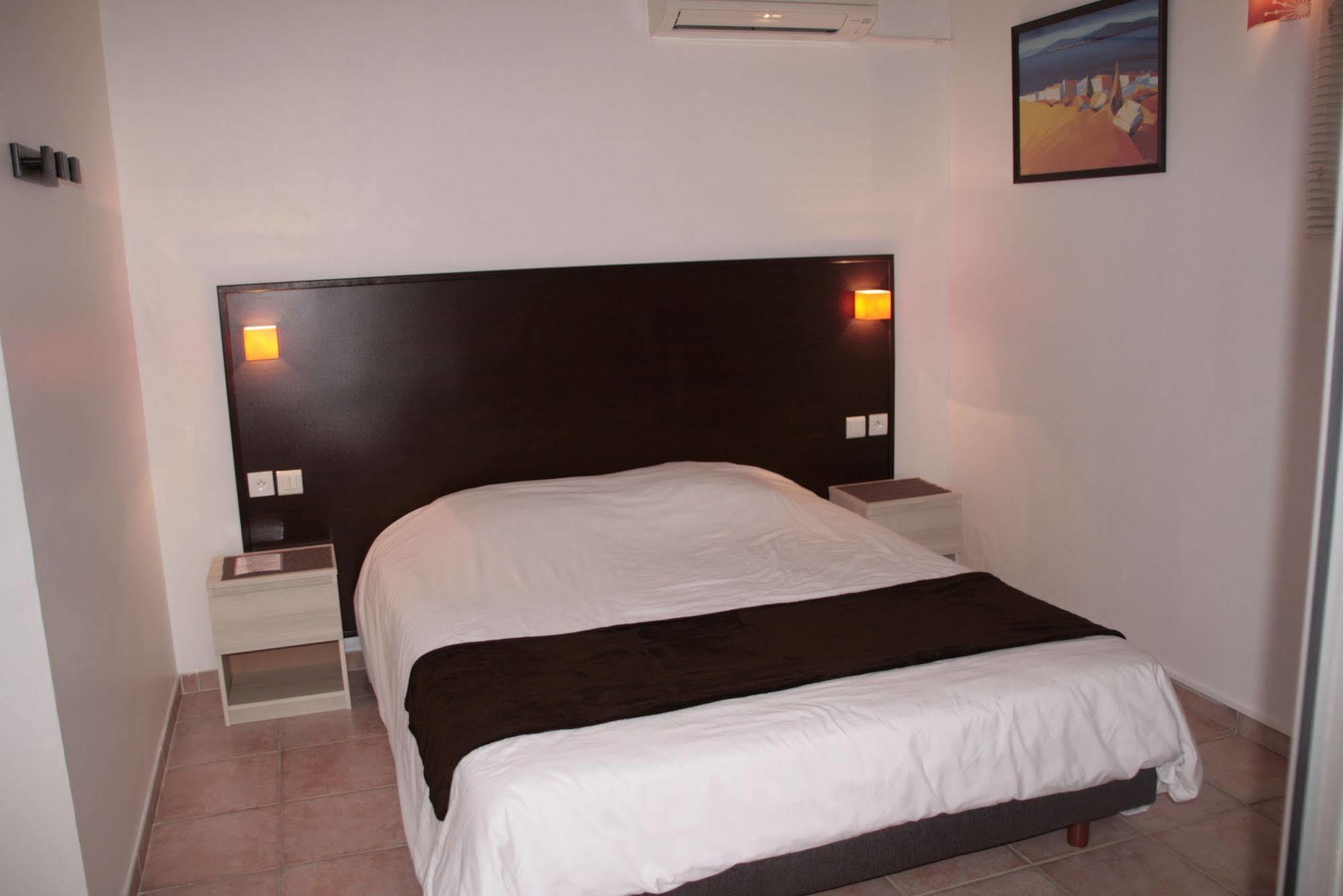 Hotel The Originals City, Azur, Fos-sur-Mer